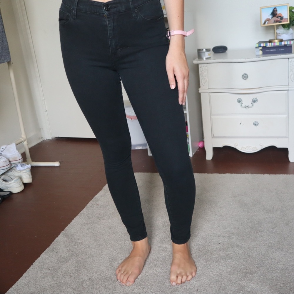 BDG Twig High Rise Skinny Jean